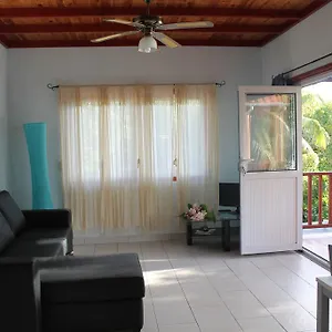 Blue House , Baie Lazare (Mahe) Seychellen